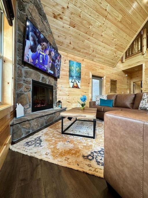 New! Indoor Pool/Ps 5/Hot Tub/Parkway Villa Pigeon Forge Exterior photo
