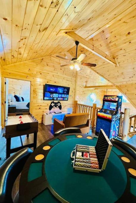 New! Indoor Pool/Ps 5/Hot Tub/Parkway Villa Pigeon Forge Exterior photo