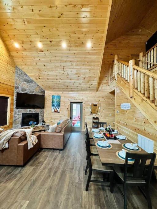 New! Indoor Pool/Ps 5/Hot Tub/Parkway Villa Pigeon Forge Exterior photo
